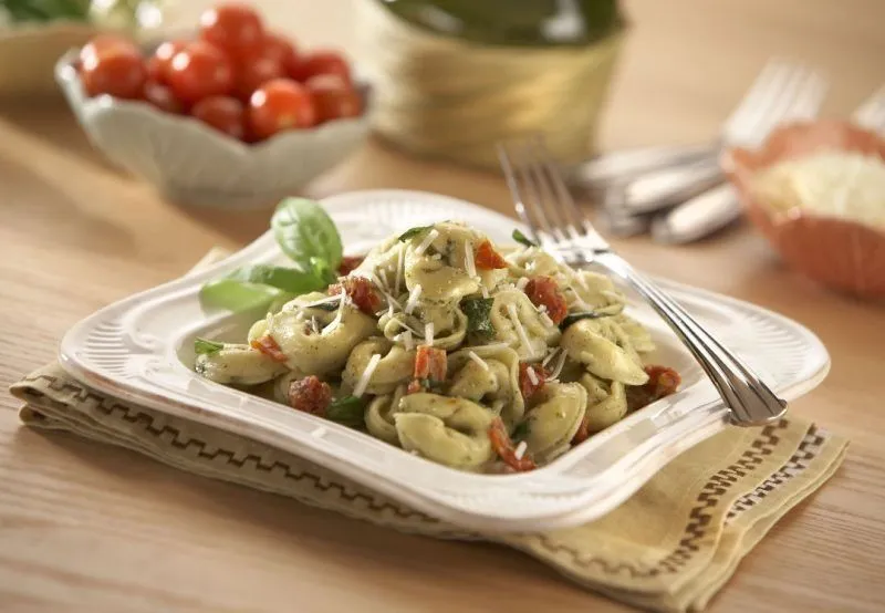 Celentano Cheese Tortellini w Pesto Sundried Tomatoes