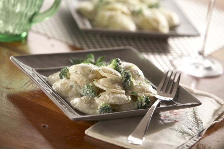 Celentano Mini Rounds Cheese Ravioli Broccoli Cream Recipe